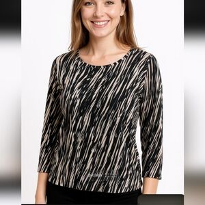 Chicos travelers collection printed long sleeve top